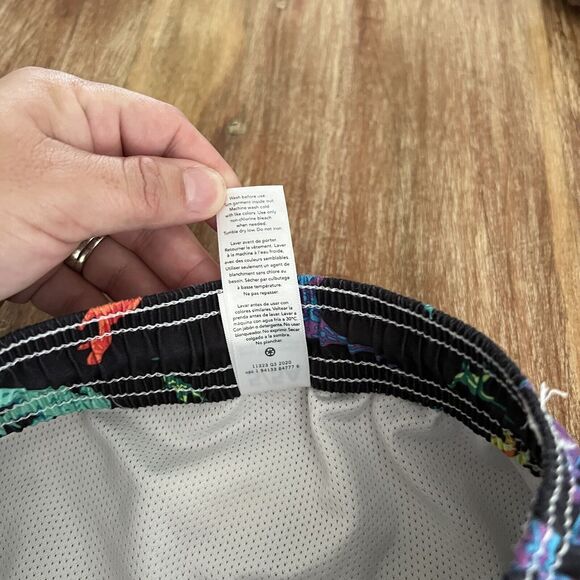 Carter’s Boys Colorful Dinosaur Print Swim Trunks – Size 5/5A Black - Picture 4 of 6